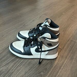 Air Jordan 1 Retro High OG 'Dark Mocha'